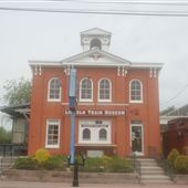 LINCOLN TRAIN MUSEUM