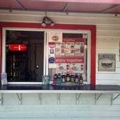 SPANKY'S GRILL, VINTAGE ACCENTS