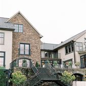 THE LAKE HOUSE INN