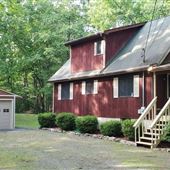 COUNTRY CHALET, THE POCONOS