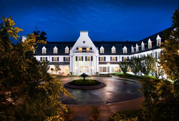 NITTANY LION INN, PENN STATE UNIVERSITY CAMPUS