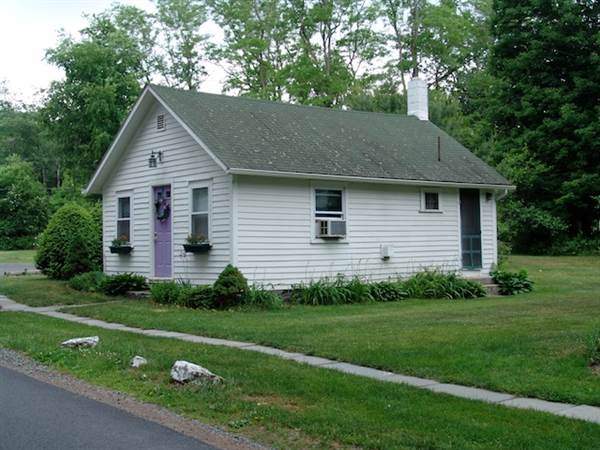 Roebling Inn Cottage