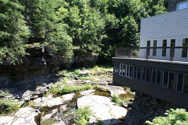 Ledges Hotel
