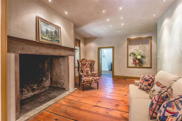 Location Image 4
