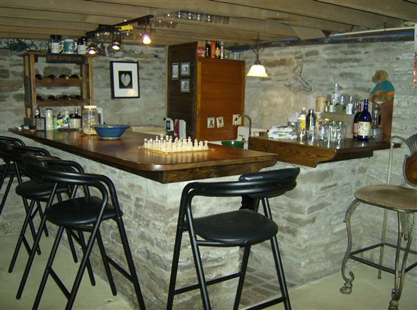 STONE MOUNTAIN INN ON KEENE SUMMIT, INTERIOR