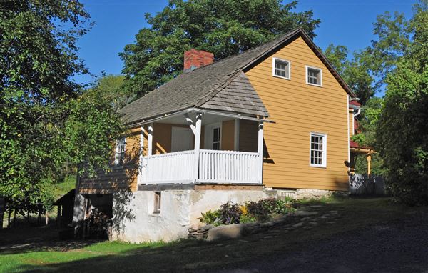 Location Image 4