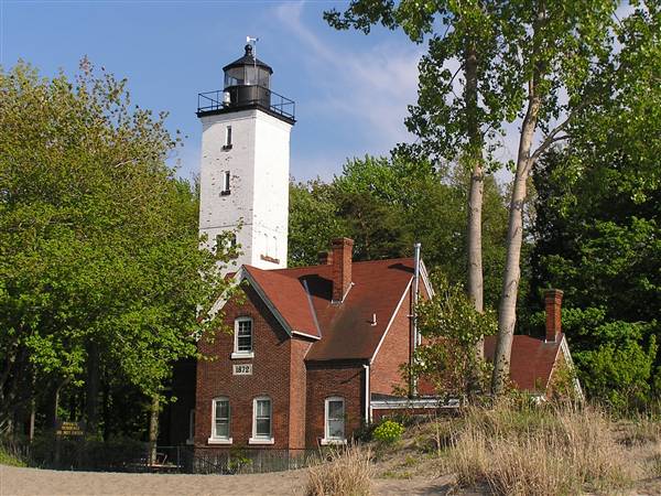 LAKE ERIE LIGHTHOUSES