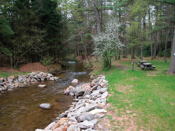 McCALLS DAM STATE PARK