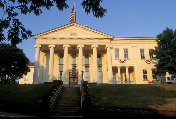 LAWRENCE COUNTY COURTHOUSE