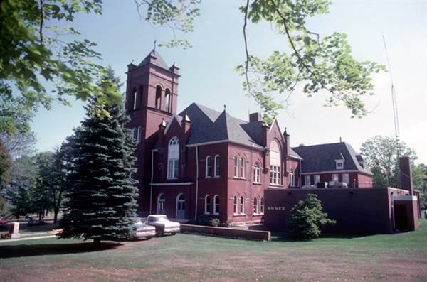 SULLIVAN COUNTY COURTHOUSE
