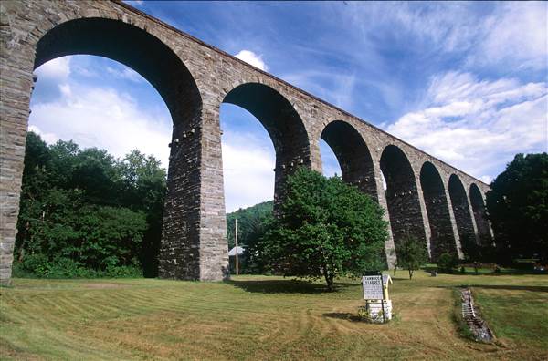 STARRUCCA VIADUCT, POCONO REGION