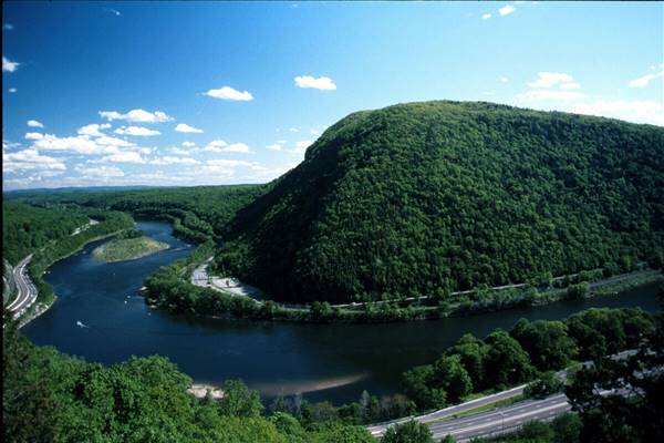DELAWARE WATER GAP, POCONO MOUNTAINS
