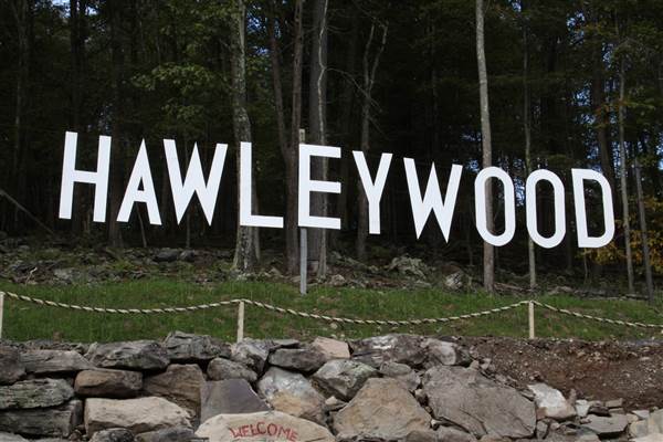 Hawleywood Sign
