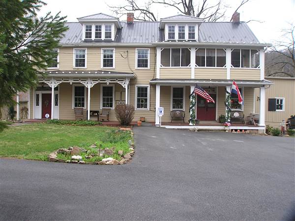 THE YANKEE MERCANTILE
