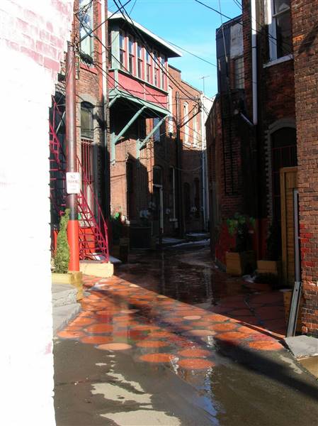 NORTH EAST DOWNTOWN ALLEY