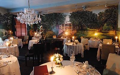 TARA-A COUNTRY INN, INTERIOR