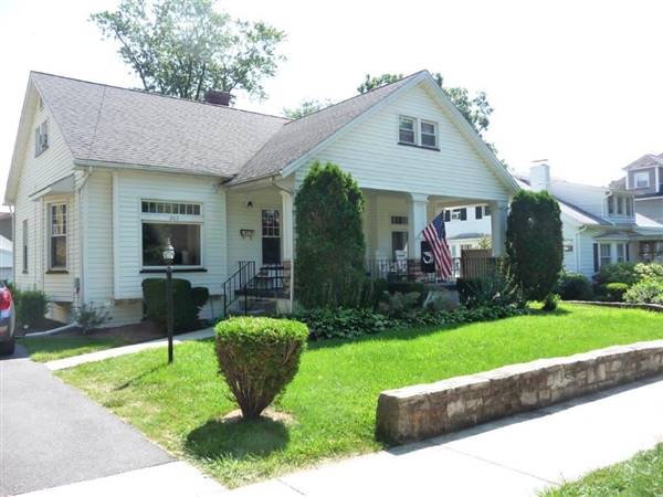 1920's ALTOONA HOME, EXTERIOR