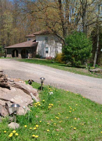 STONE MOUNTAIN INN ON KEENE SUMMIT