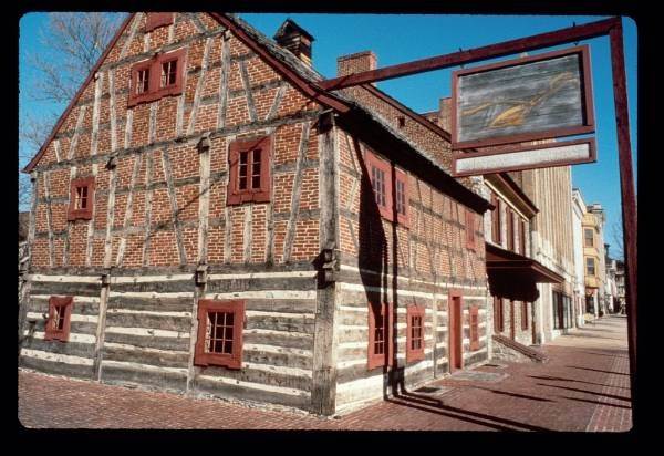Gates House & Golden Plough Tavern