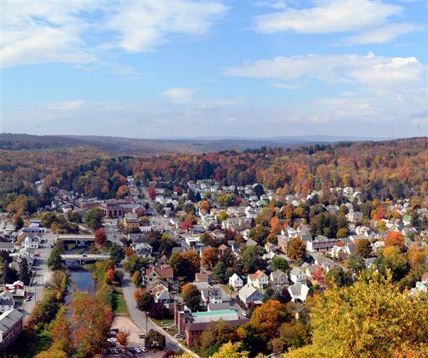 HONESDALE, THE POCONOS