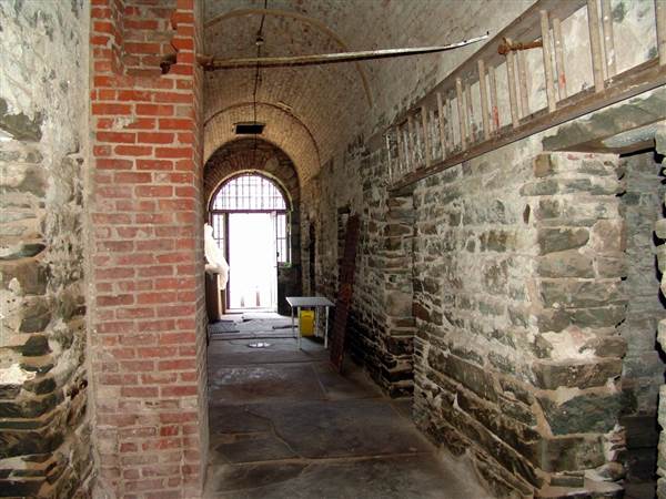 OLD STONE JAIL, WAYNE COUNTY